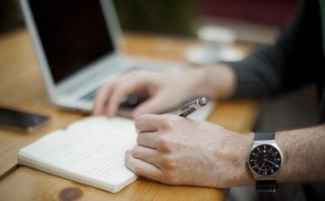 Programista php zarobki
