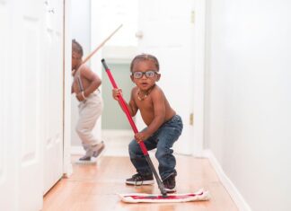 Czy mopem parowym można czyścić tapicerkę?