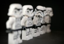 Czy policjant z radarem robi zdjęcia?