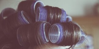 Jak osuszyć przelany kwiatek?