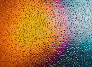 Czy można myć panele domestosem?