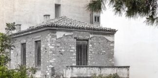 Jak zlikwidować dymienie z silnika?