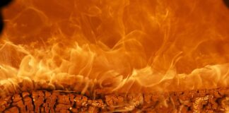 Czy fajerwerki mogą wywołać pożar?