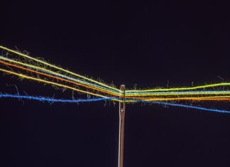 Jak podłączyć elektryczna antenę samochodową?