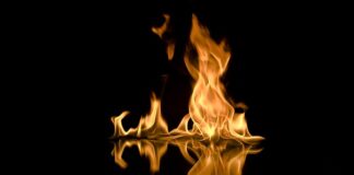 Czym zapalić zimne ognie?