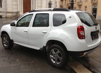 Ile pali Dacia Duster?