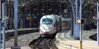 Jak odtłuścić blachę przed malowaniem?