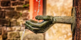 Jak czyścić zmywalny filtr HEPA?